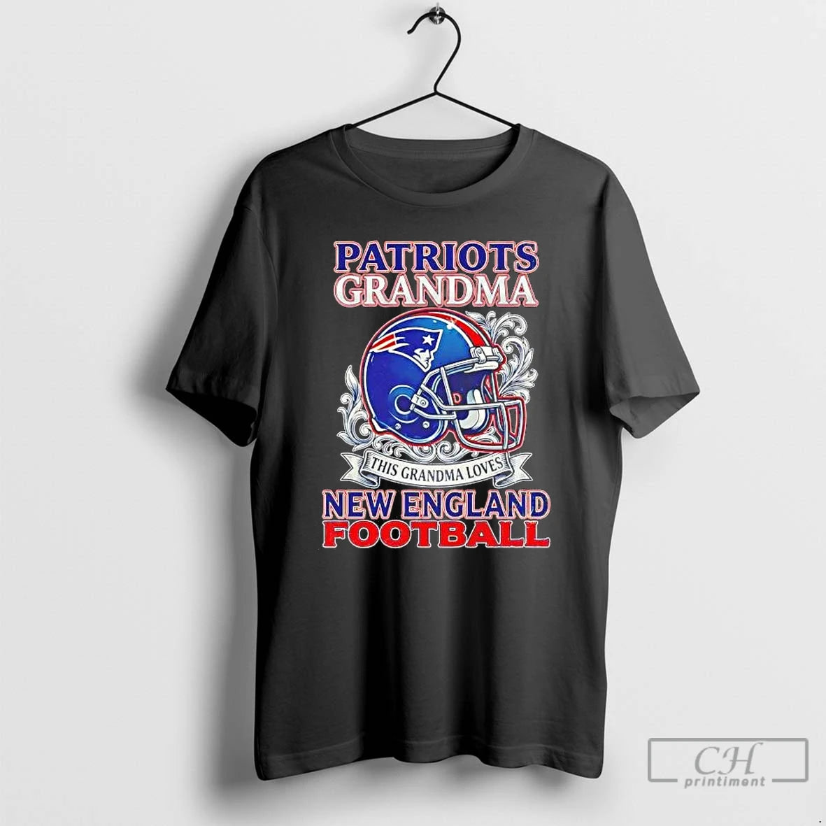 Classic Patriots Grandma This Grandma Loves Helmet Tee