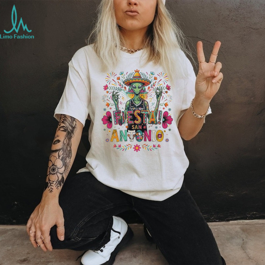 Fiesta San Antonio Alien Sombrero Spurs Basketball White Graphic T Shirt